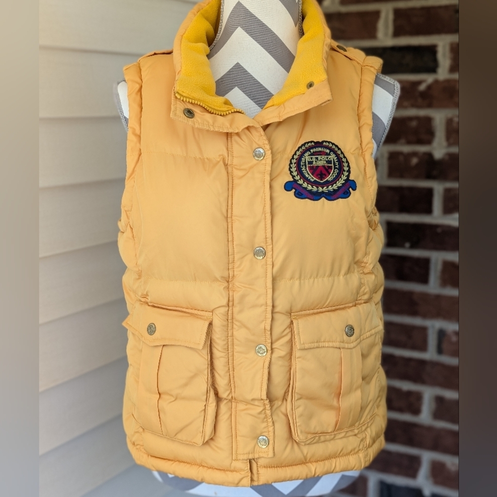U.S. Polo Assn. Womens Yellow Puffer Vest Large